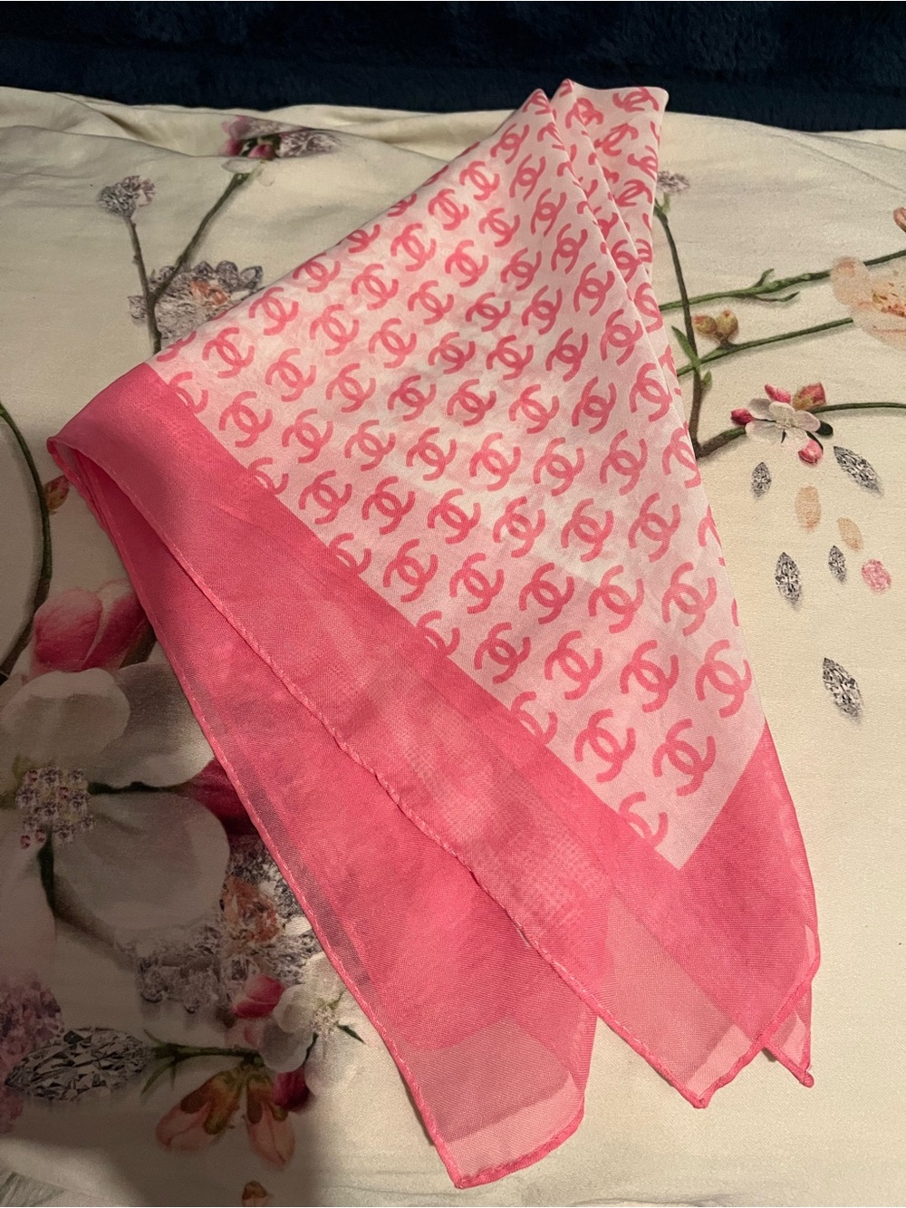 Logo Scarf